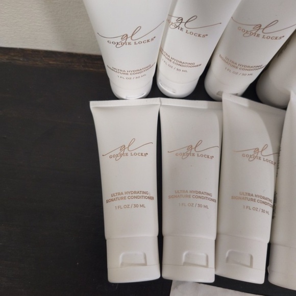 Goldie Locks Ultra Hydrating Signature Conditioner 1.0 Fl oz., x10 - Picture 2 of 3